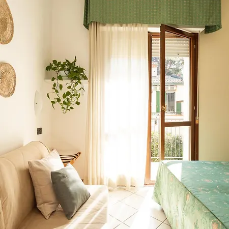 塔温尼塔酒店 玛里纳罗米亚
