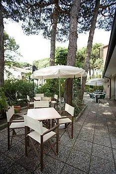 La Tavernetta 3* מרינה רומיאה