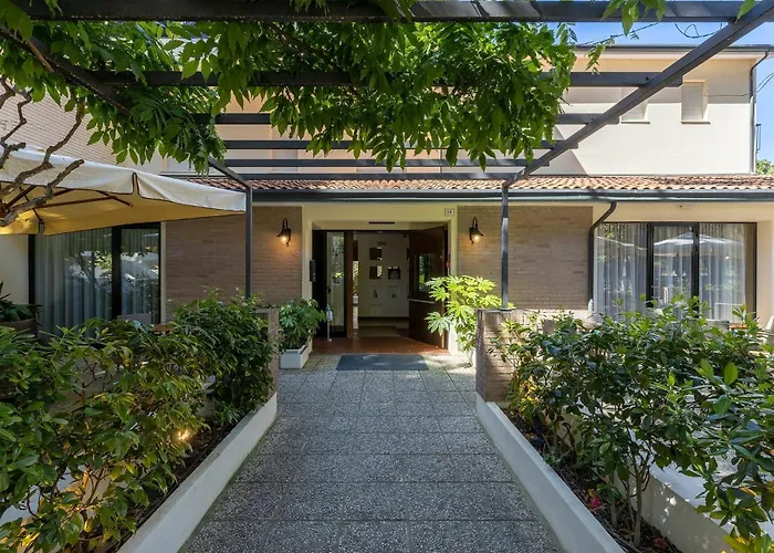 Hotell La Tavernetta 3*